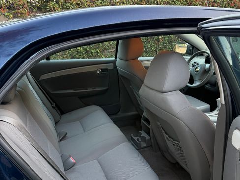 Used 2010 Chevrolet Malibu LS image 13