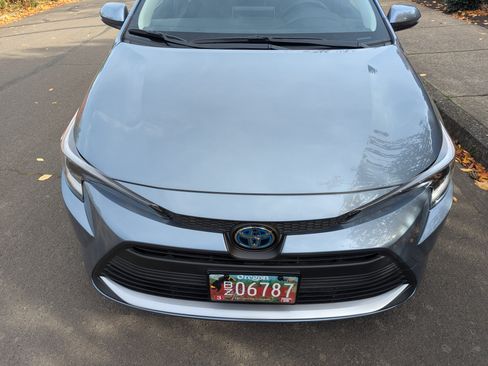 Used 2024 Toyota Corolla XLE image 30