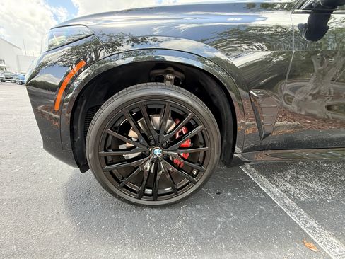 Used 2025 BMW X5 sDrive40i w/ Executive Package image 14