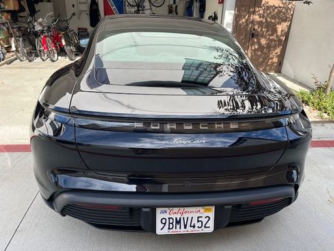 Used 2022 Porsche Taycan image 5
