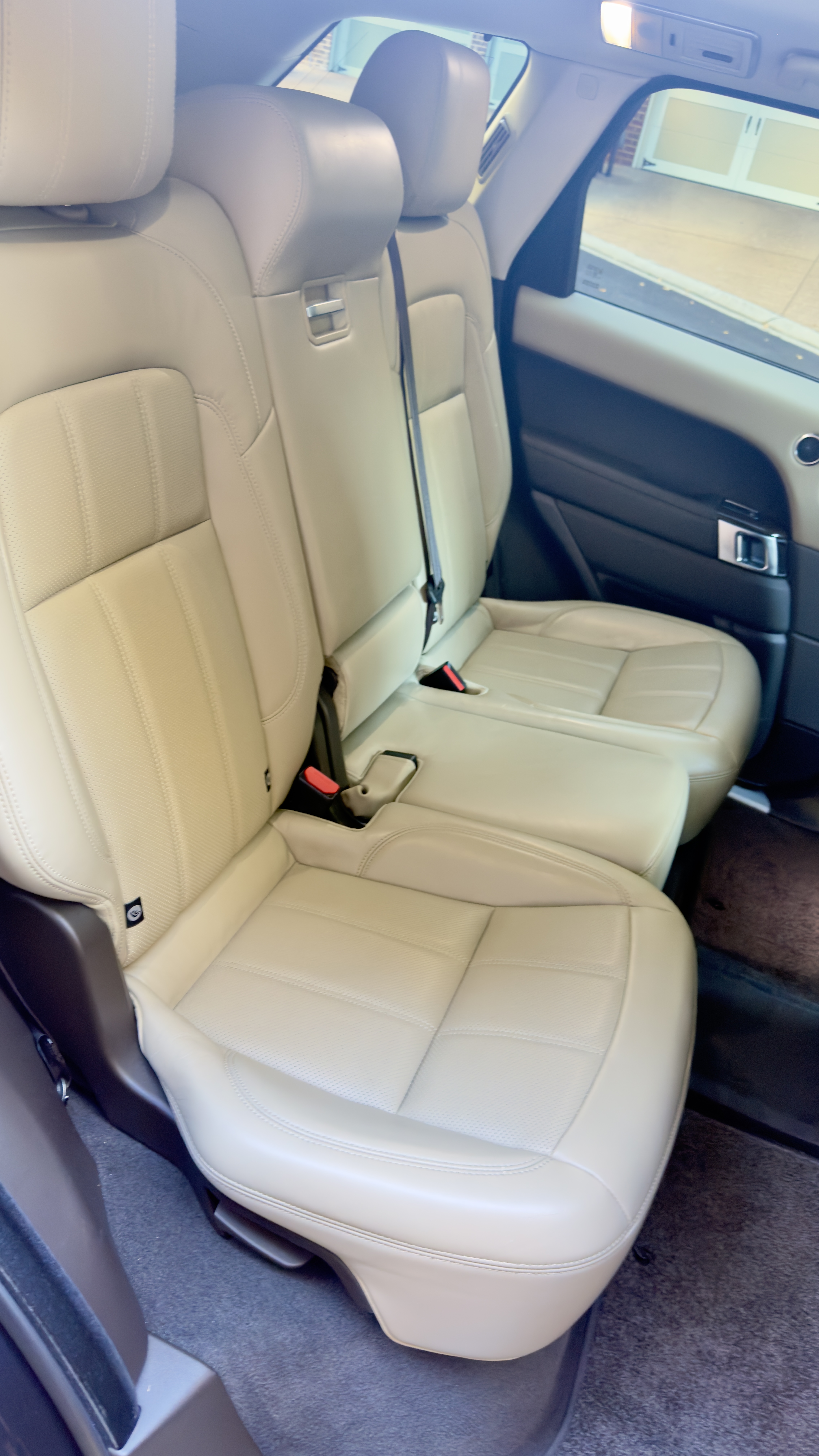 Used 2019 Land Rover Range Rover Sport HSE AWD/4WD image 16