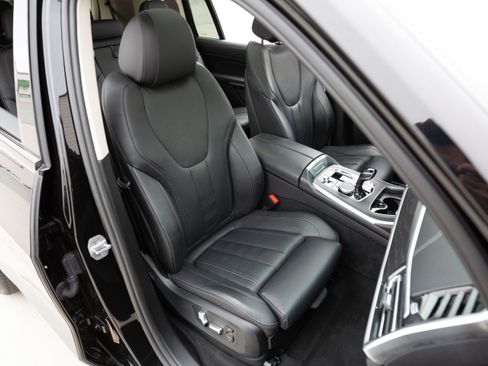 Used 2021 BMW X7 xDrive40i w/ Parking Assistance Package AWD/4WD image 15