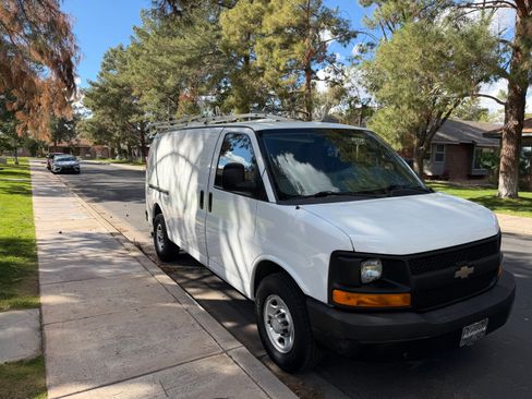Used 2016 Chevrolet Express 2500 image 5