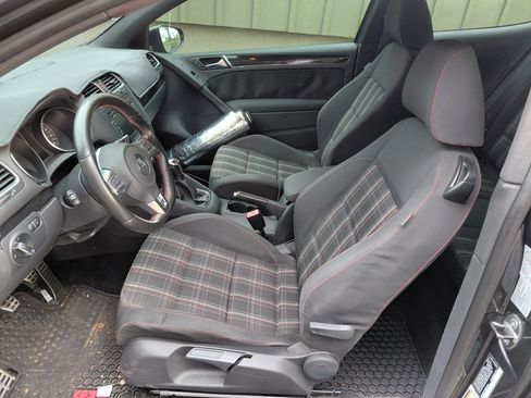 Used 2011 Volkswagen Golf 2-Door image 9