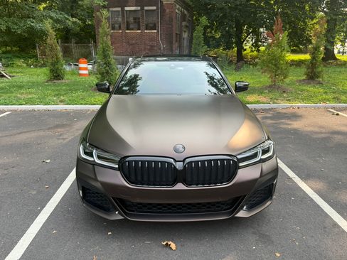 Used 2023 BMW 530i w/ M Sport Package RWD image 5