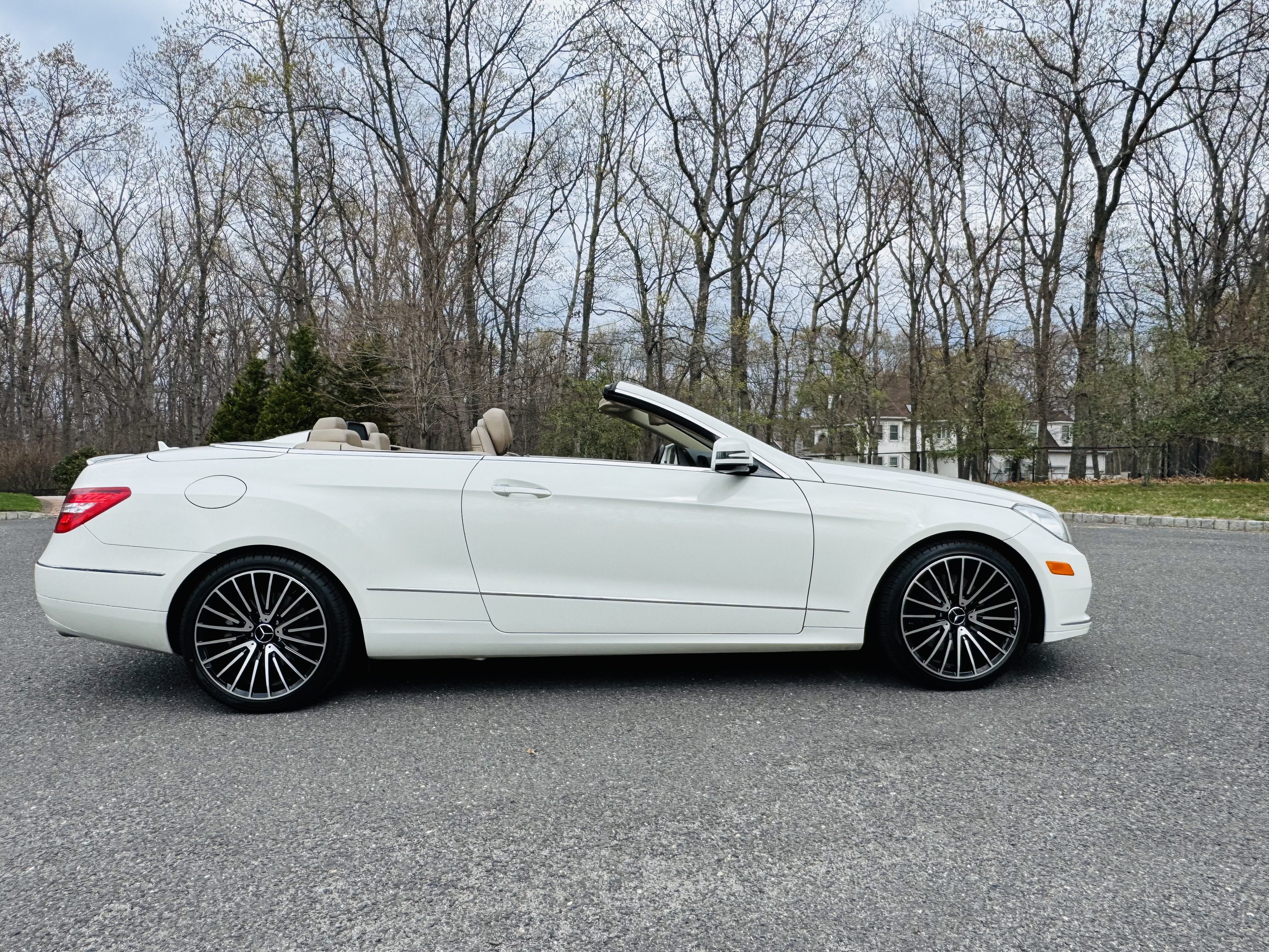 Used 2011 Mercedes-Benz E 350 Cabriolet image 5