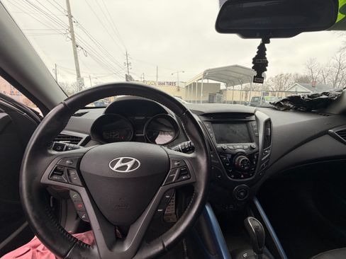 Used 2013 Hyundai Veloster Turbo image 5