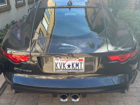 Used 2017 Jaguar F-TYPE Coupe image 5