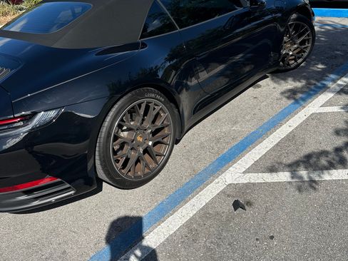 Used 2020 Porsche 911 Carrera image 4