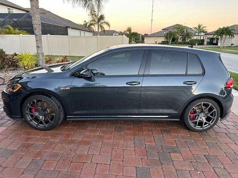 Used 2020 Volkswagen GTI SE image 9