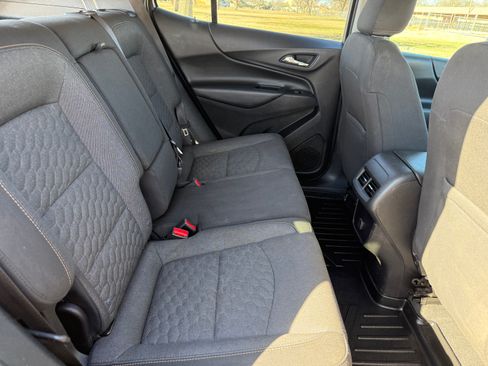 Used 2018 Chevrolet Equinox LT image 20