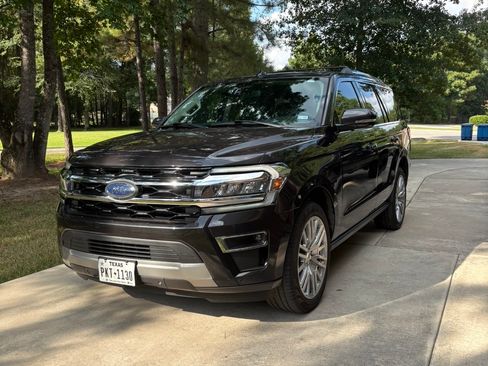 Used 2024 Ford Expedition Limited RWD image 1