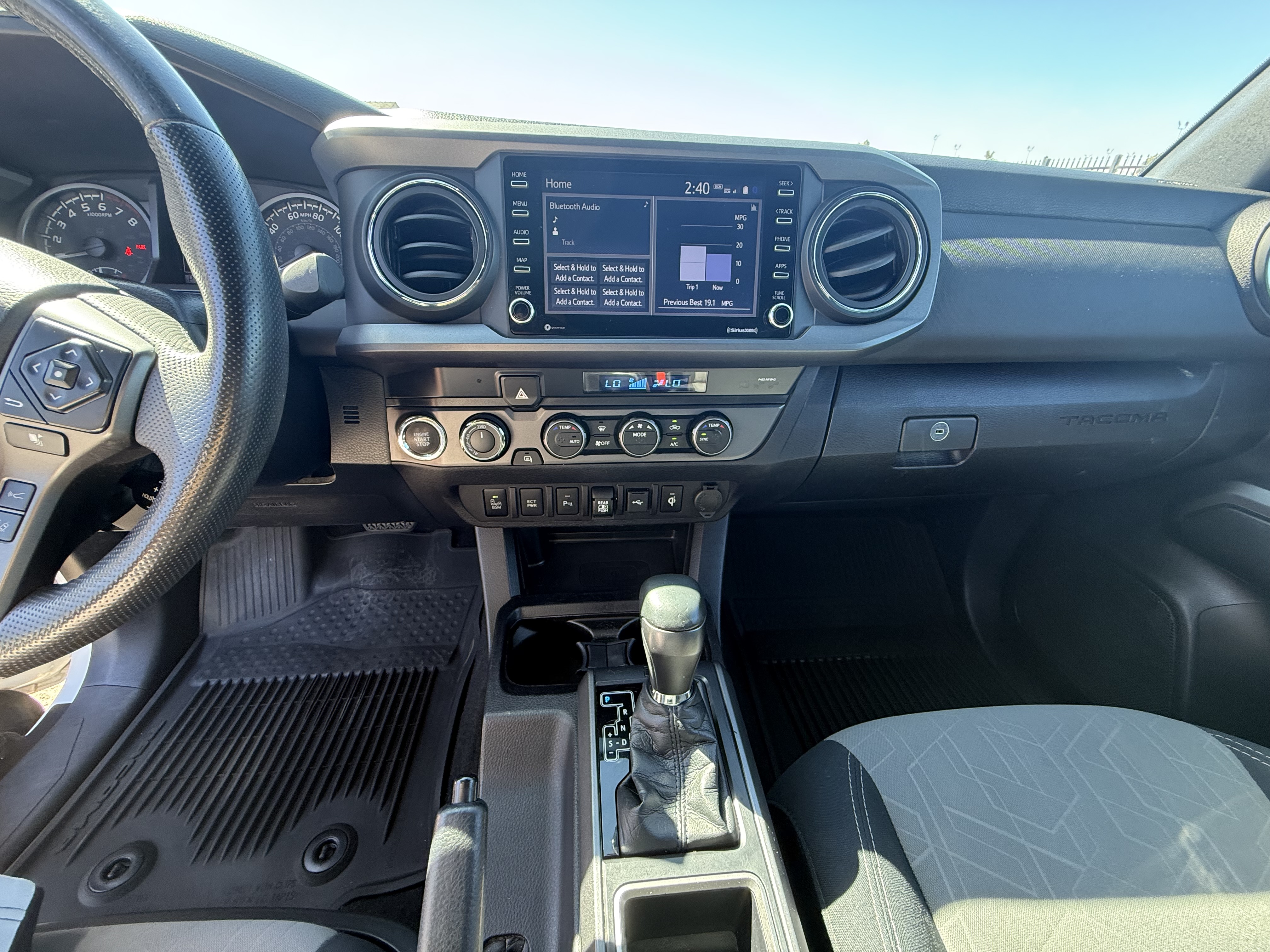 Used 2021 Toyota Tacoma TRD Off-Road w/ Technology Package AWD/4WD image 12