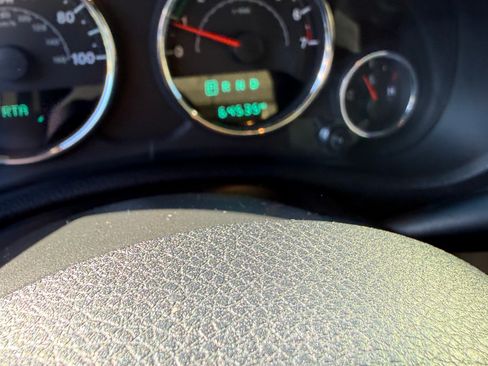 Used 2016 Jeep Wrangler Sport w/ Connectivity Group image 6