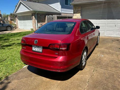 Used 2018 Volkswagen Jetta S w/ Cold Weather Package image 4