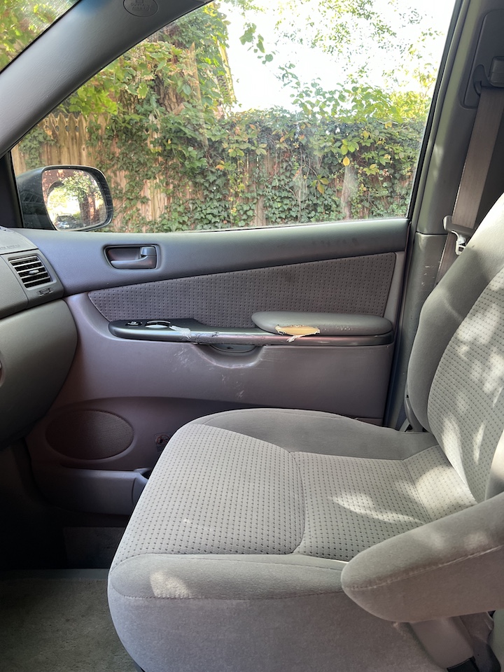 Used 2006 Toyota Sienna LE w/ LE Mobility Upgrade Pkg FWD image 11