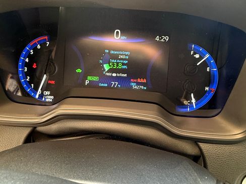 Used 2022 Toyota Corolla LE FWD image 22