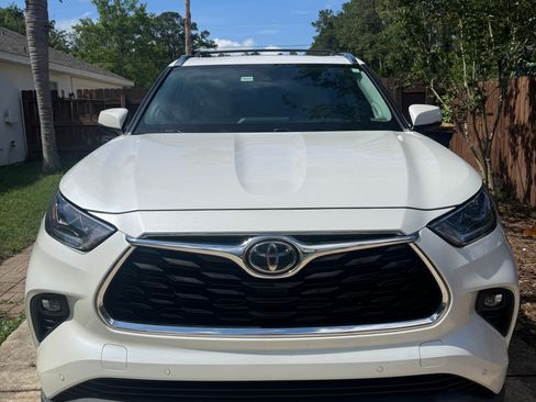 Used 2020 Toyota Highlander Limited AWD/4WD image 4