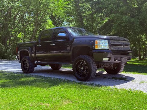 Used 2012 Chevrolet Silverado 1500 LTZ w/ LPO, Deluxe Chrome Package AWD/4WD image 1