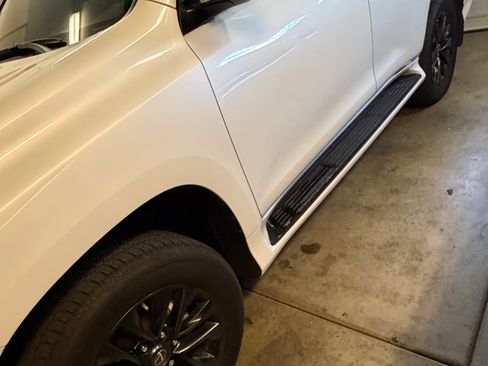 Used 2022 Lexus GX 460 Premium w/ Premium Package image 4