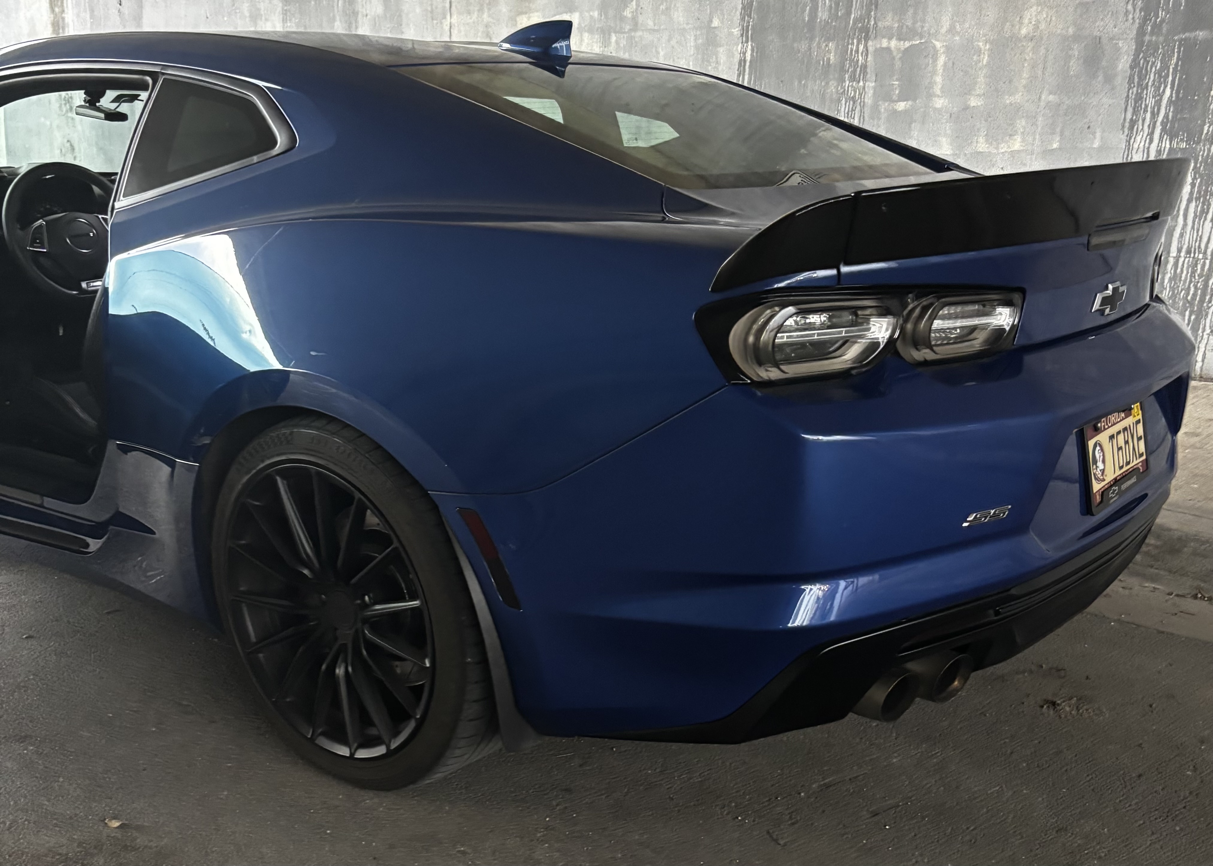 Used 2020 Chevrolet Camaro SS RWD image 27