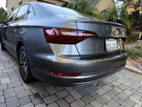 Used 2021 Volkswagen Jetta S w/ Driver Assistance Package FWD image 6