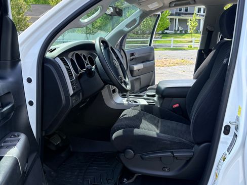 Used 2010 Toyota Tundra 4x4 Double Cab image 16
