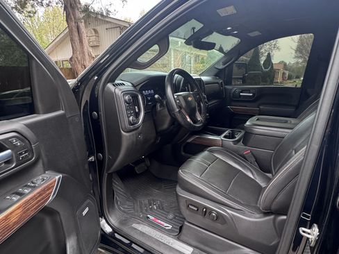 Used 2021 Chevrolet Silverado 2500 High Country w/ Z71 Off-Road Package image 16