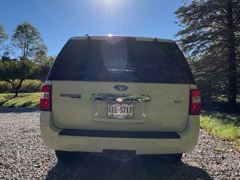 Used 2012 Ford Expedition EL XLT image 5