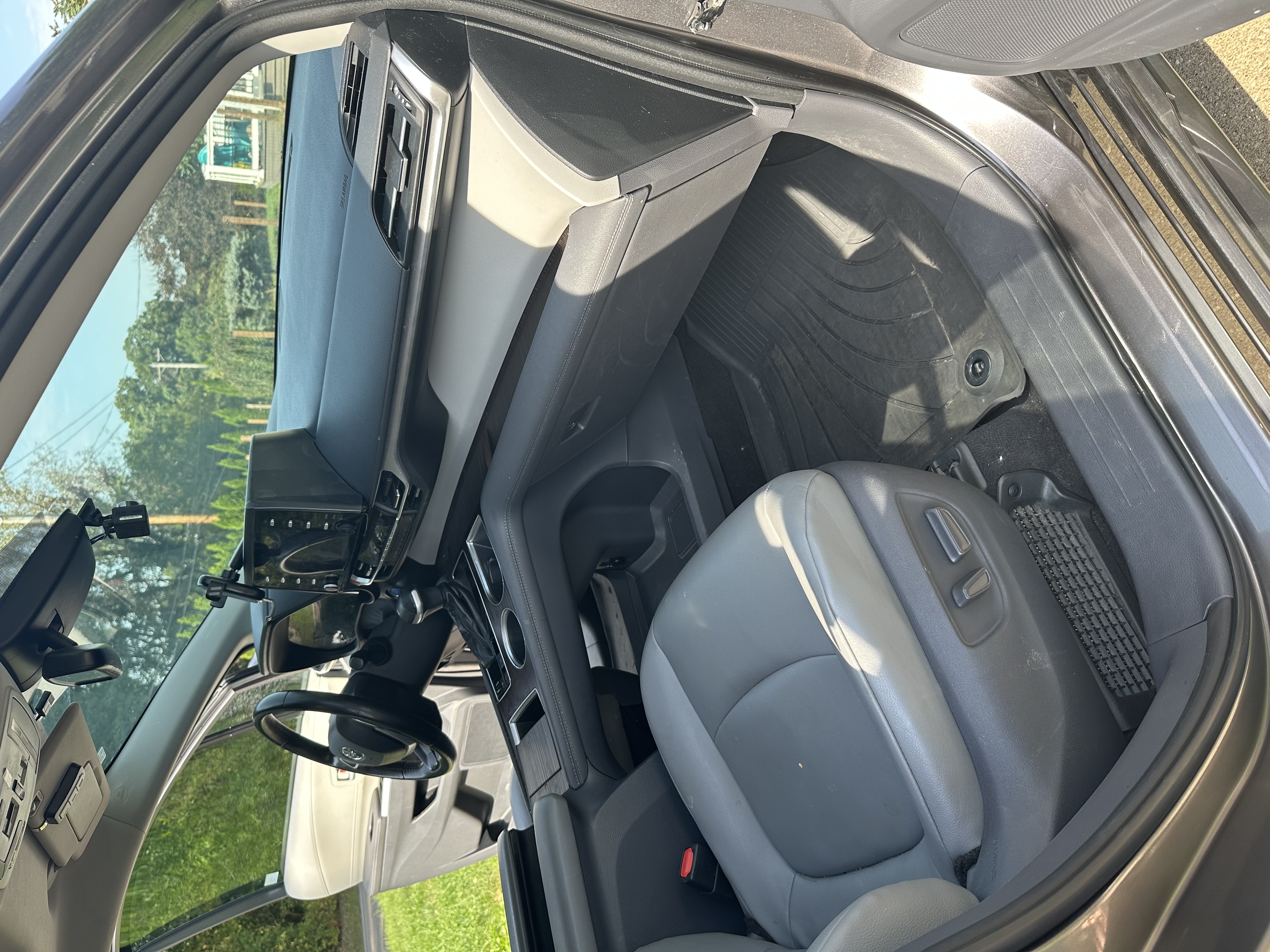 Used 2021 Toyota Sienna XLE AWD/4WD image 13