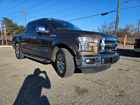 Used 2016 Ford F150 Lariat image 9