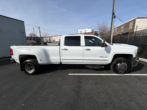 Used 2017 Chevrolet Silverado 3500 W/T w/ WT Fleet Convenience Package image 6