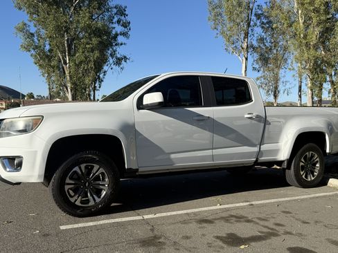 Used 2018 Chevrolet Colorado LT w/ LT Convenience Package AWD/4WD image 1