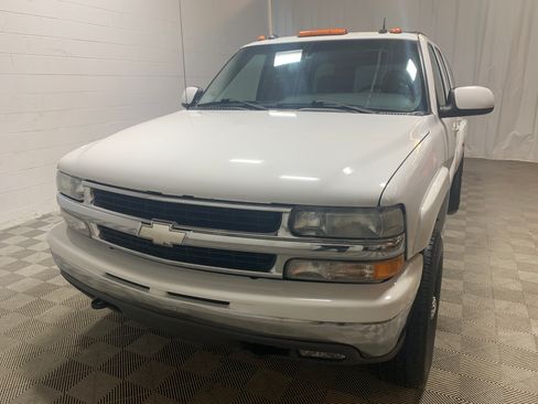 Used 2003 Chevrolet Suburban 2500 LT w/ LT Preferred Equipment Group image 6