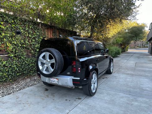 Used 2022 Land Rover Defender 110 XS Edition image 5