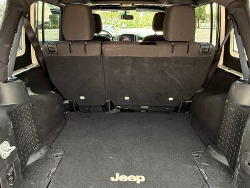 Used 2016 Jeep Wrangler Unlimited Sport w/ Quick Order Package 24S AWD/4WD image 9