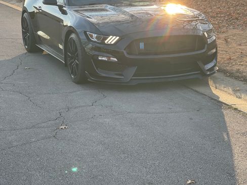 Used 2018 Ford Mustang Shelby GT350 w/ Convenience Package RWD image 22