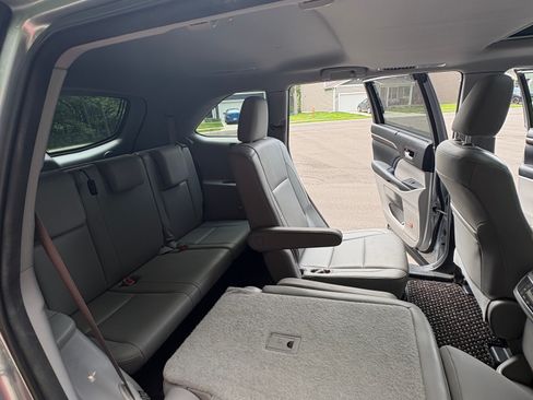 Used 2015 Toyota Highlander Limited w/ Driver Technology Package FWD image 29