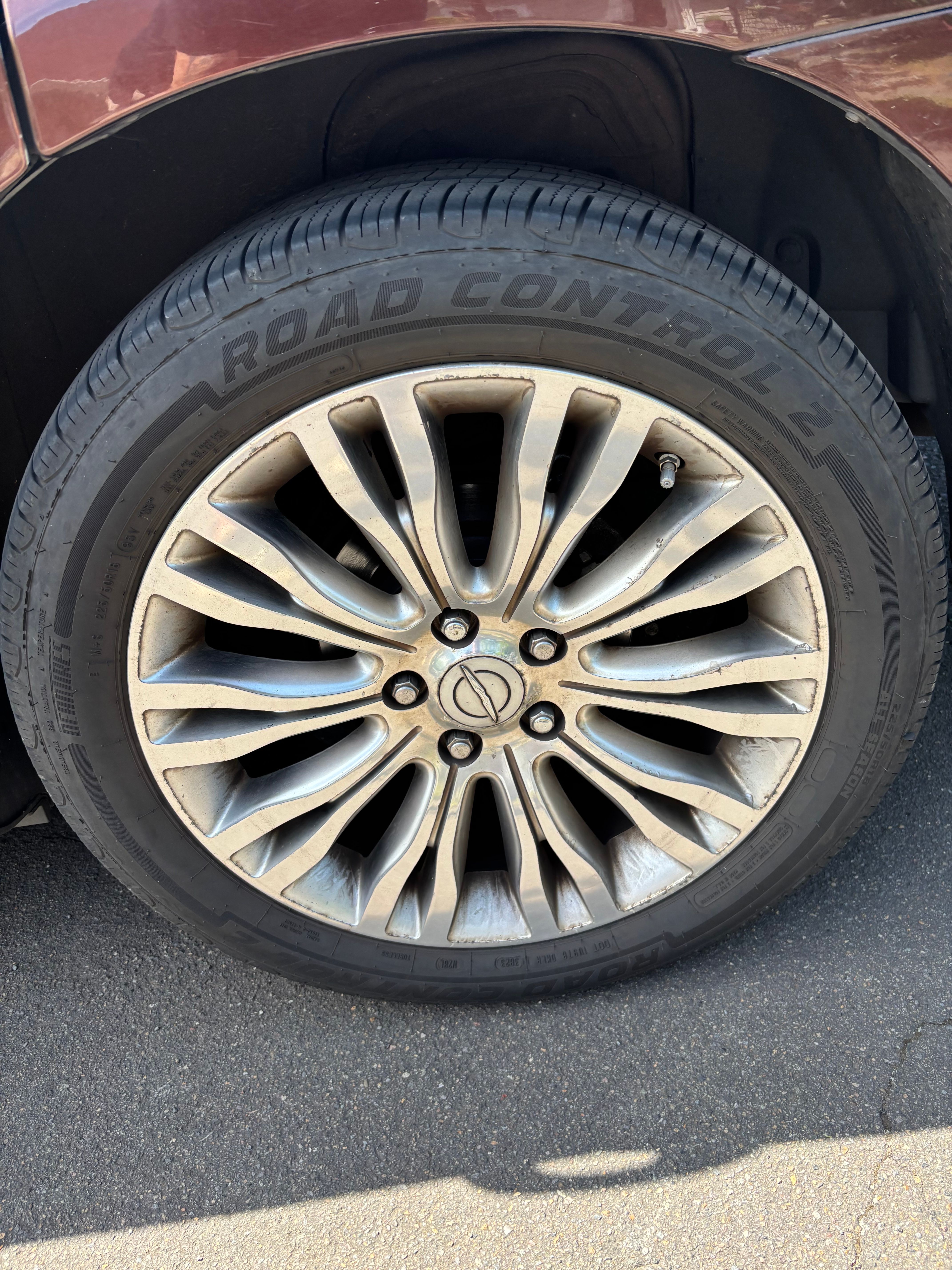 Used 2012 Chrysler 200 Limited FWD image 5