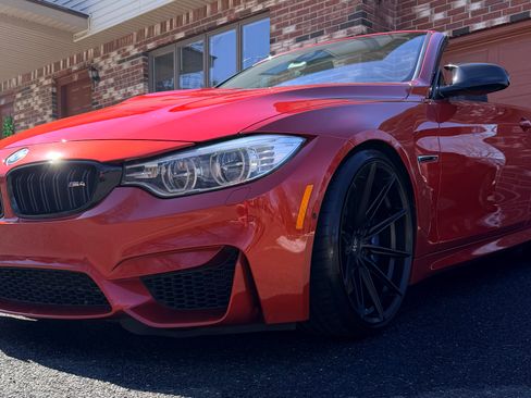 Used 2015 BMW M4 Convertible image 1