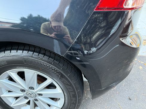 Used 2016 Volkswagen Golf S image 14