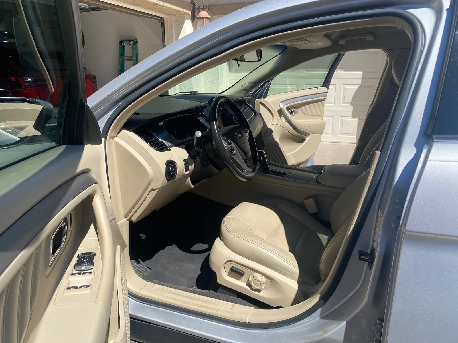 Used 2013 Ford Taurus SEL FWD image 23