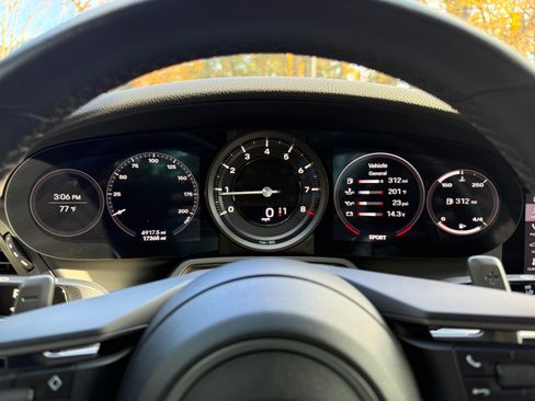 Used 2020 Porsche 911 Carrera image 20