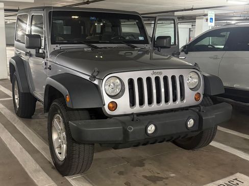 Used 2013 Jeep Wrangler Sport AWD/4WD image 2
