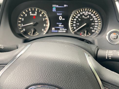 Used 2023 INFINITI Q50 Luxe AWD/4WD image 9