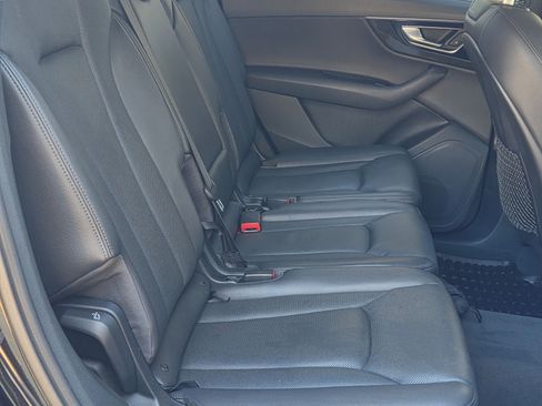 Used 2017 Audi Q7 3.0T Premium Plus w/ Premium Plus Package image 14