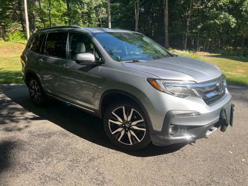 Used 2021 Honda Pilot Touring image 4