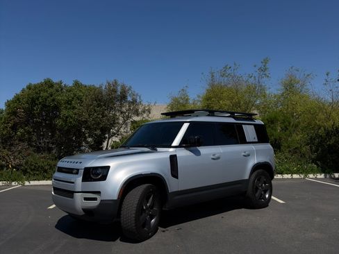 Used 2024 Land Rover Defender 110 S image 1