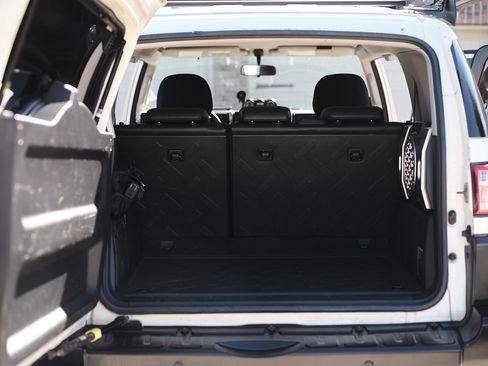 Used 2008 Toyota FJ Cruiser 4WD image 16