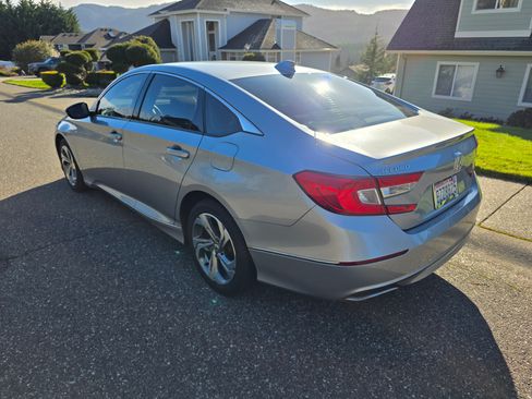 Used 2018 Honda Accord EX-L image 4